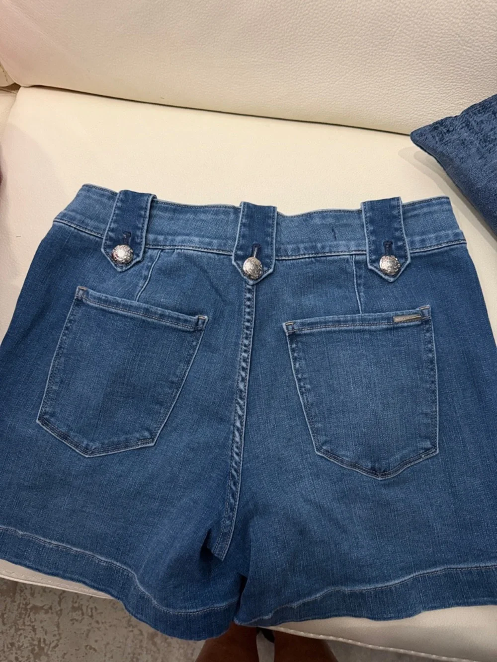 White House, Black market Denim Button-Detail Women's Shorts - Blue - Picture 5 of 10